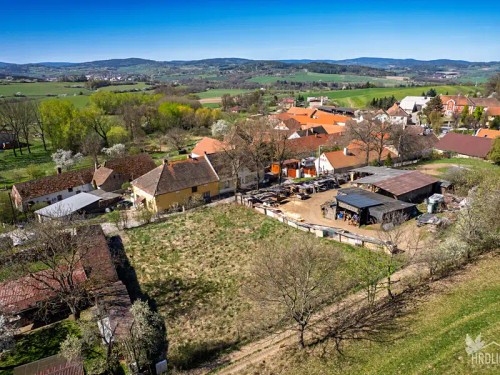 Prodej stavebního pozemku 1053 m²