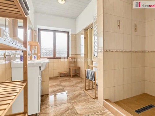 Prodej vily 570 m², pozemek 1109 m²