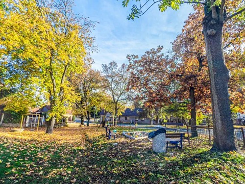 Prodej stavebního pozemku 1442 m²