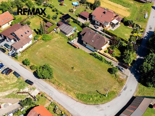 Prodej stavebního pozemku 1642 m²