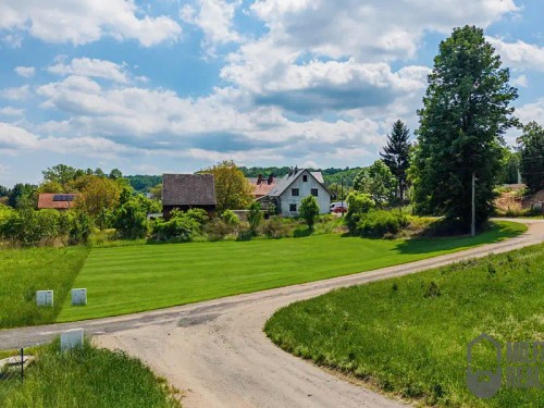 Prodej stavebního pozemku 1451 m²
