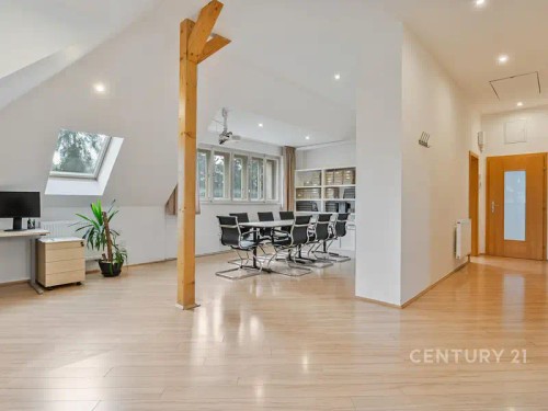 Prodaná  vila 312 m², pozemek 712 m²