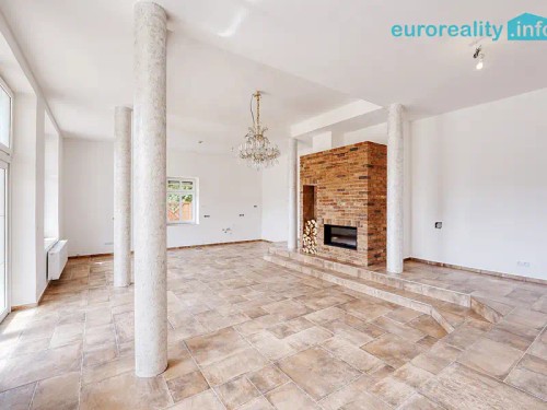 Prodej domu 420 m², pozemek 633 m²