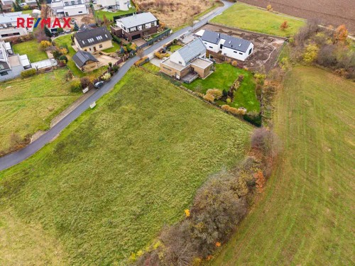 Prodej stavebního pozemku 1760 m²