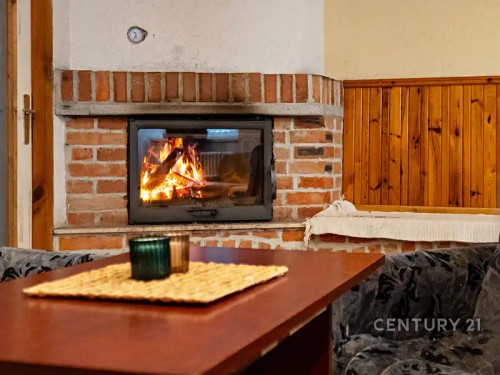 Prodej chalupy 648 m², pozemek 907 m²