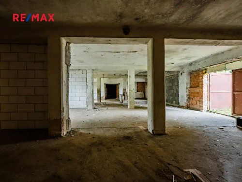 Prodej zemědělské usedlosti 830 m², pozemek 978 m²