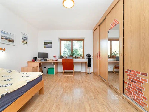 Prodej domu 202 m², pozemek 1087 m²