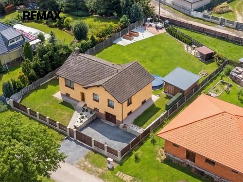 Prodej domu 204 m², pozemek 1006 m²