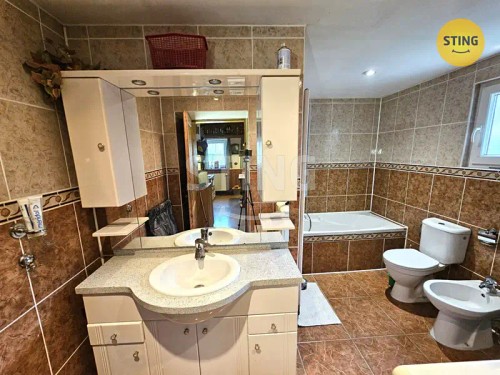 Prodej domu 210 m², pozemek 1778 m²