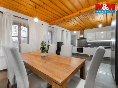 Prodej chalupy 260 m², pozemek 2511 m²