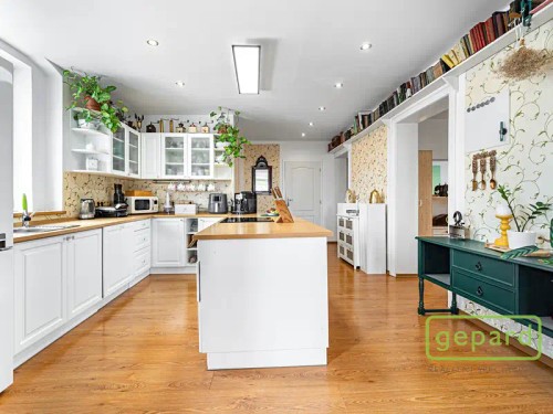 Prodej domu 341 m², pozemek 2007 m²