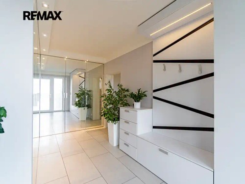 Prodej domu 233 m², pozemek 1279 m²