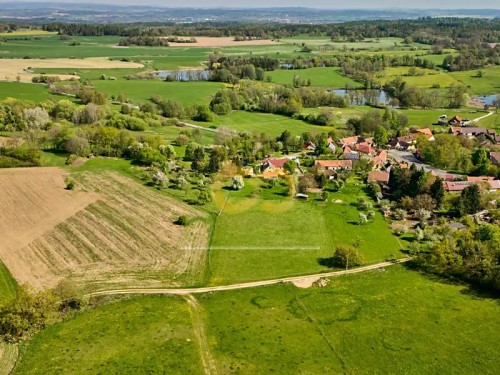 Prodej stavebního pozemku 8000 m²