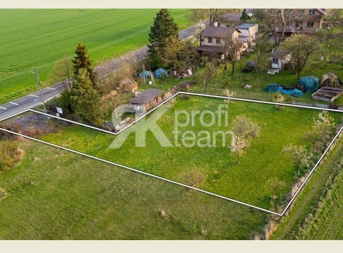 Prodej stavebního pozemku 1004 m²