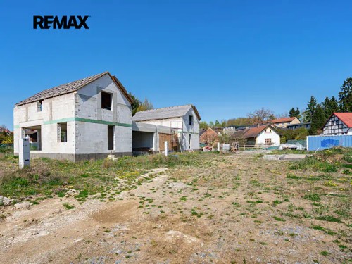 Prodej domu 1388 m², pozemek 7643 m²