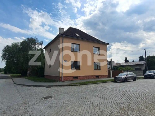 Prodej domu 250 m², pozemek 388 m²