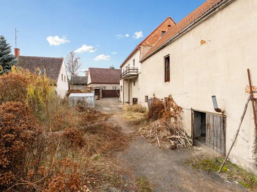 Prodaná  zemědělská usedlost 230 m², pozemek 614 m²