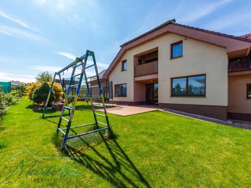 Prodej domu 392 m², pozemek 973 m²