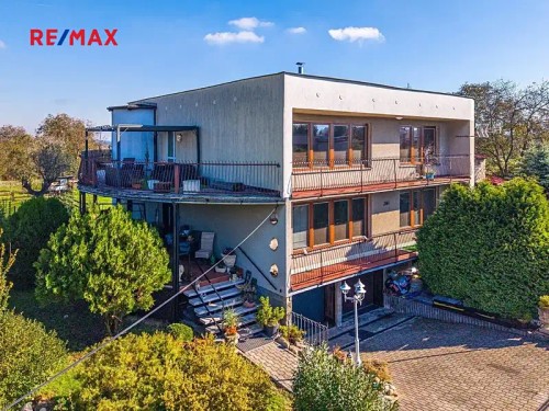 Prodej domu 360 m², pozemek 1139 m²