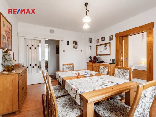 Prodej domu 328 m², pozemek 758 m²