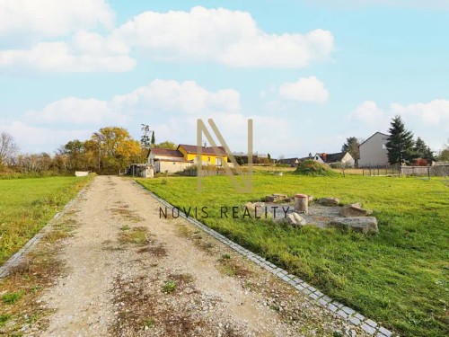 Prodej stavebního pozemku 698 m²