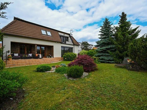 Prodej domu 325 m², pozemek 594 m²