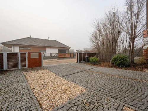 Prodej domu 226 m², pozemek 1352 m²