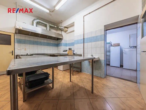 Prodej domu 670 m², pozemek 1786 m²