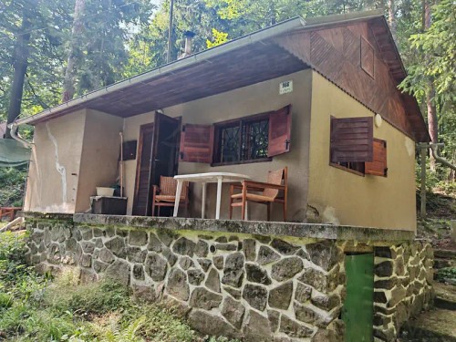 Prodej chaty 40 m², pozemek 1 m²