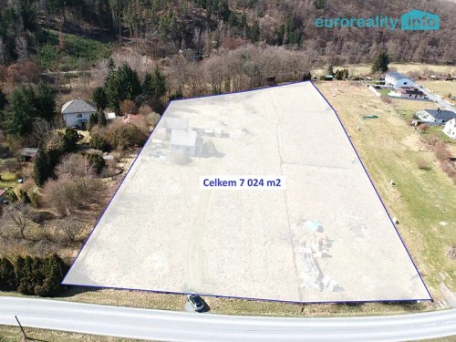 Prodej stavebního pozemku 7024 m²