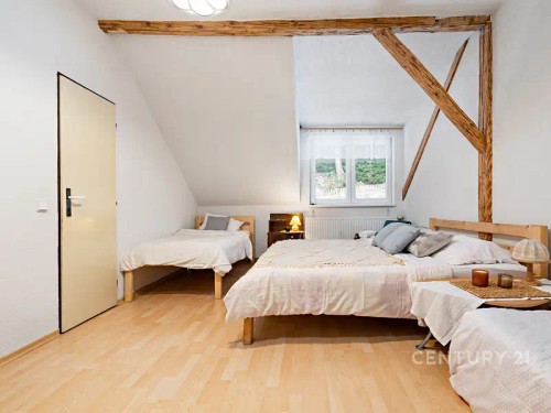 Prodej chalupy 648 m², pozemek 907 m²