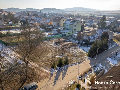 Prodej stavebního pozemku 983 m²