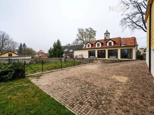Prodej domu 220 m², pozemek 440 m²