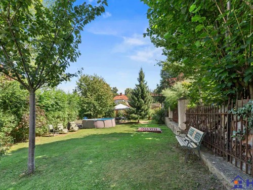 Prodej vily 330 m², pozemek 701 m²