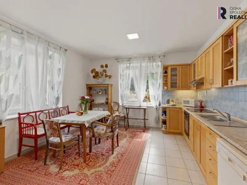 Prodej domu 300 m², pozemek 1343 m²