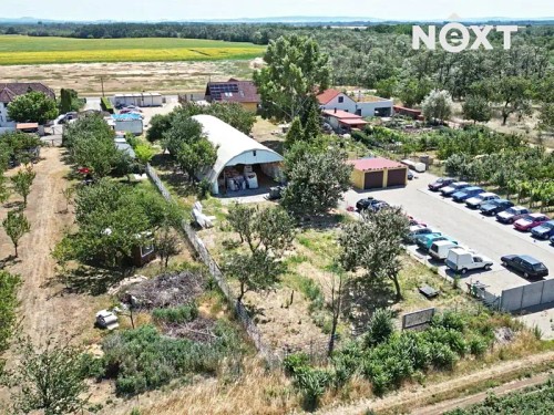 Prodej stavebního pozemku 2670 m²