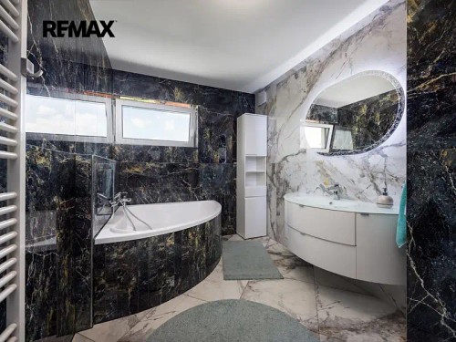 Prodej domu 234 m², pozemek 715 m²