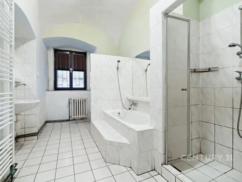 Prodej chalupy 648 m², pozemek 907 m²