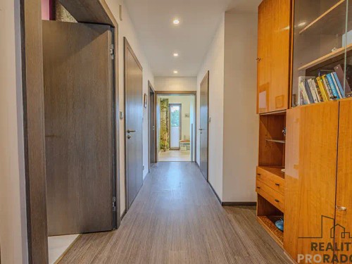 Prodej domu 206 m², pozemek 1201 m²
