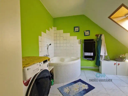 Prodej domu 400 m², pozemek 1968 m²