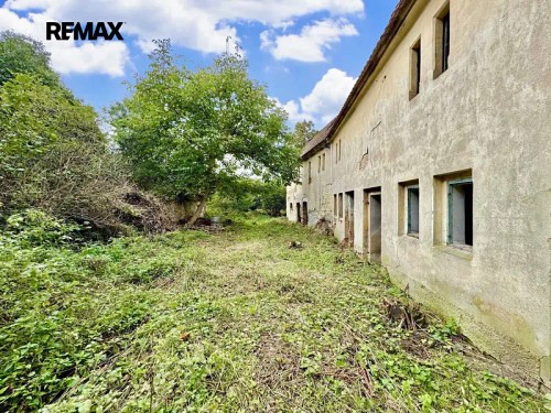 Prodej stavebního pozemku 889 m²