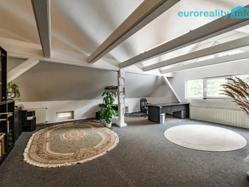 Prodej domu 178 m², pozemek 25612 m²