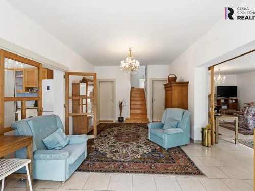 Prodej domu 300 m², pozemek 1343 m²