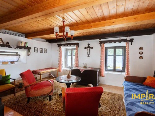 Prodej domu 300 m², pozemek 2937 m²
