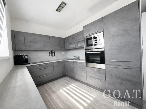 Prodej bytu 4+kk 74 m²