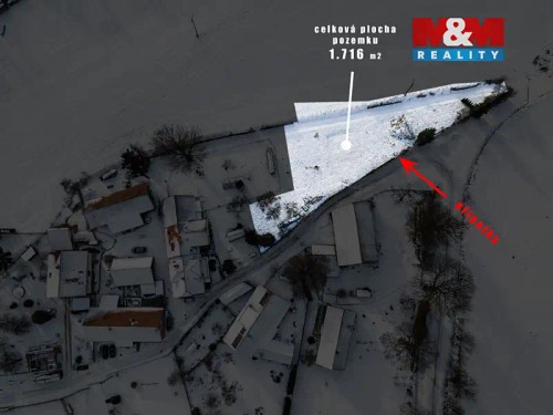 Prodej stavebního pozemku 1716 m²