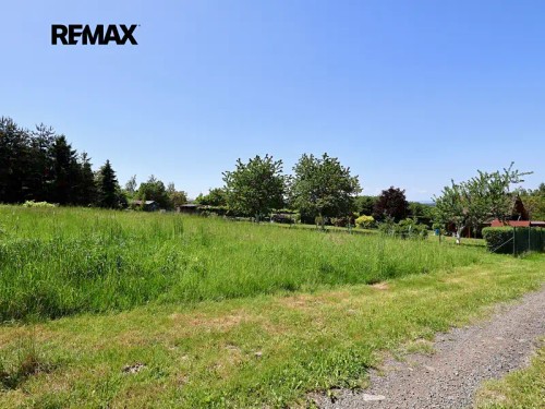 Prodej stavebního pozemku 800 m²
