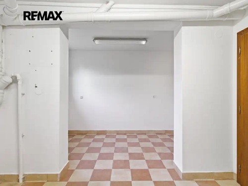 Prodej domu 570 m², pozemek 1464 m²