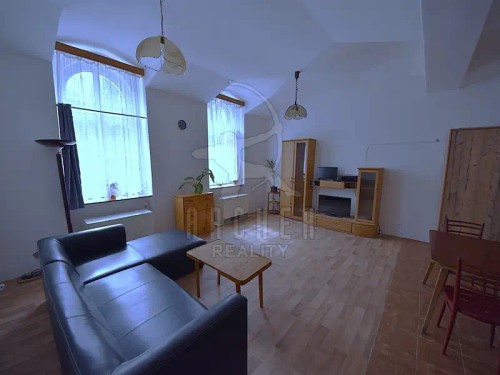 Prodej domu 454 m², pozemek 164 m²