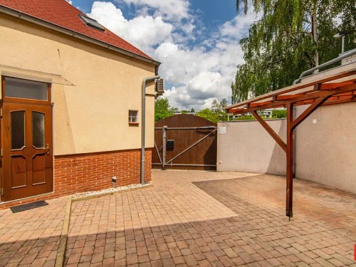 Prodej domu 400 m², pozemek 529 m²